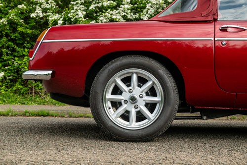 1969 MGB Roadster V8 RestoMod In vendita (immagine 39 di 190)