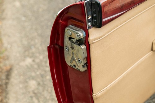 1969 MGB Roadster V8 RestoMod In vendita (immagine 56 di 190)