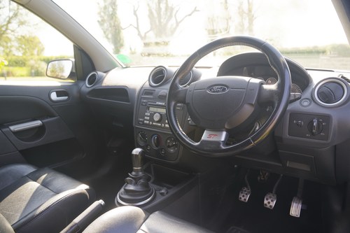 2006 Ford Fiesta Mk5 ST150 Te koop (foto 40 van 169)