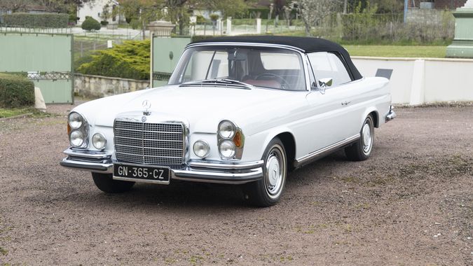 1971 Mercedes-Benz 280 SE 3.5 'Low Grille' Cabriolet Matching Numbers