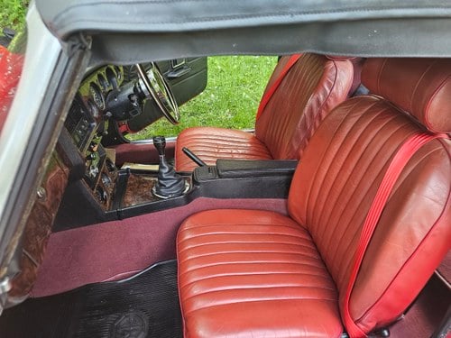 1976 MGB Roadster zum Verkauf (Bild 39 von 112)