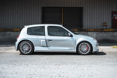 2002 Renault Clio Sport V6 Phase 1 In vendita (immagine 4 di 73)