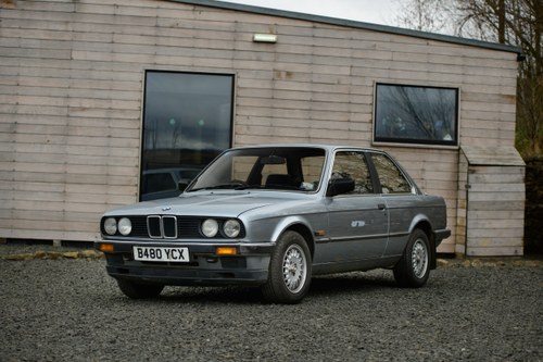 1985 BMW 320i E30 à vendre (picture 4 of 130)