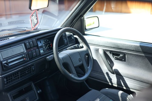 1989 Volkswagen Golf GTi Mk 2 16v "Big Bumper" Te koop (foto 59 van 270)