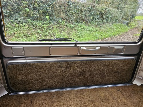 1990 Toyota Land Cruiser VX Sahara J60 High Roof 12H-T 4.0L TD In vendita (immagine 36 di 137)