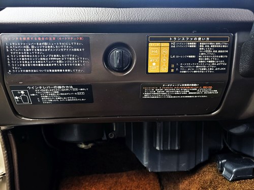 1990 Toyota Land Cruiser VX Sahara J60 High Roof 12H-T 4.0L TD In vendita (immagine 42 di 137)