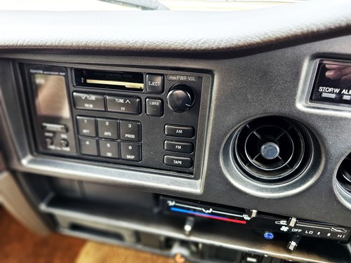 1990 Toyota Land Cruiser VX Sahara J60 High Roof 12H-T 4.0L TD In vendita (immagine 80 di 137)