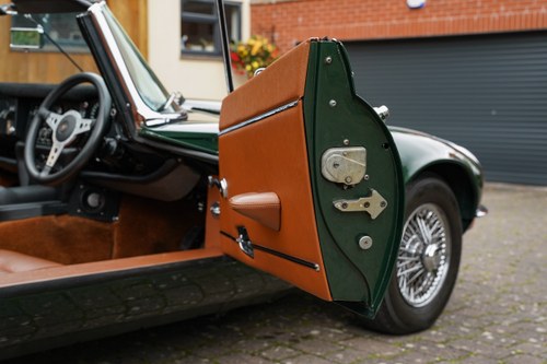 1974 Jaguar E-Type Series 3 V12 OTS RHD For Sale (picture 119 of 295)