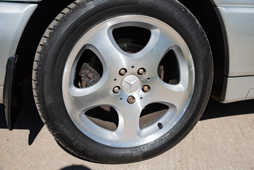 2000 Mercedes-Benz SL320 V6 à vendre (picture 36 of 173)