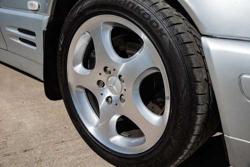 2000 Mercedes-Benz SL320 V6 à vendre (picture 135 of 173)