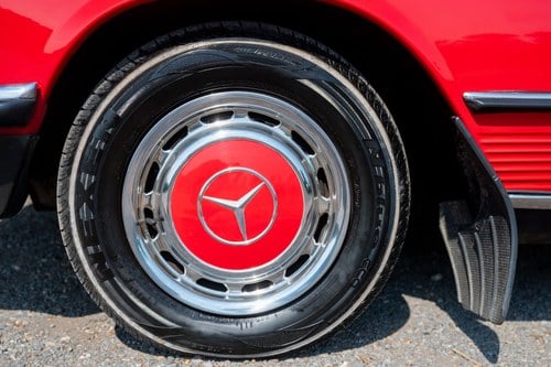 1982 Mercedes-Benz 280SL R107 For Sale (picture 22 of 189)