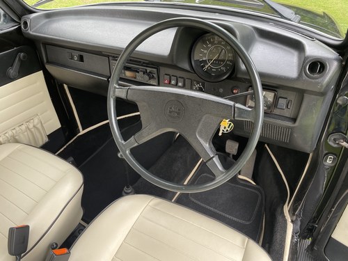 1977 Volkswagen Beetle 1303S Karmann Cabriolet In vendita (immagine 47 di 140)