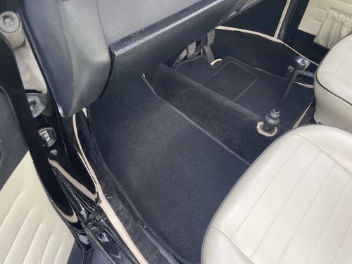 1977 Volkswagen Beetle 1303S Karmann Cabriolet In vendita (immagine 59 di 140)