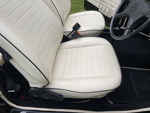 1977 Volkswagen Beetle 1303S Karmann Cabriolet In vendita (immagine 69 di 140)