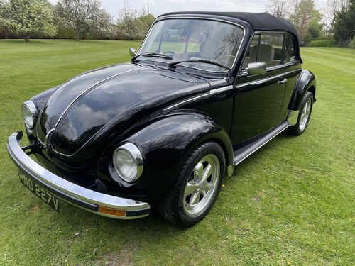 1977 Volkswagen Beetle 1303S Karmann Cabriolet In vendita (immagine 37 di 140)