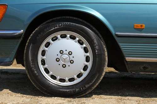 1988 Mercedes-Benz R107 300SL In vendita (immagine 47 di 159)