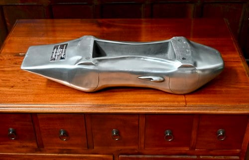 1938 Mercedes-Benz ‘Rekordwagen’ W125 Sculpture zum Verkauf (Bild 10 von 52)