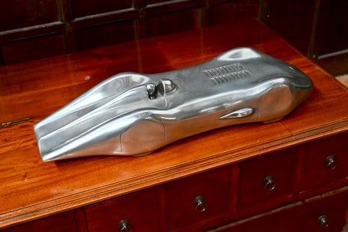 1938 Mercedes-Benz ‘Rekordwagen’ W125 Sculpture zum Verkauf (Bild 11 von 52)