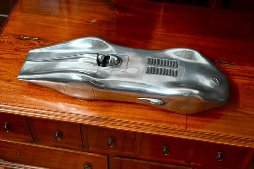 1938 Mercedes-Benz ‘Rekordwagen’ W125 Sculpture zum Verkauf (Bild 14 von 52)