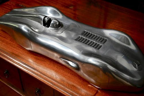 1938 Mercedes-Benz ‘Rekordwagen’ W125 Sculpture zum Verkauf (Bild 17 von 52)