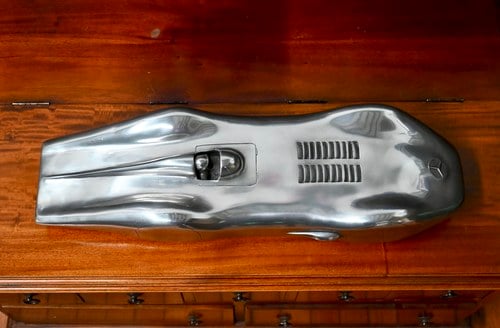 1938 Mercedes-Benz ‘Rekordwagen’ W125 Sculpture zum Verkauf (Bild 25 von 52)