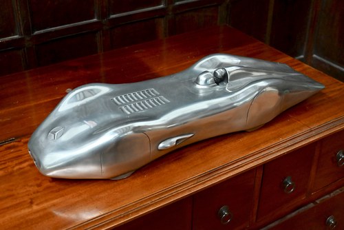 1938 Mercedes-Benz ‘Rekordwagen’ W125 Sculpture zum Verkauf (Bild 42 von 52)