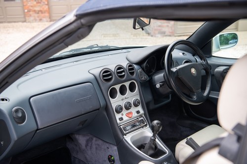 2002 Alfa Romeo 916 Spider 3L 24V V6 à vendre (picture 21 of 241)