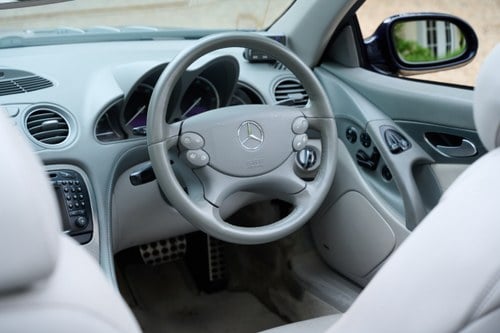2002 Mercedes-Benz SL500 (R230) In vendita (immagine 28 di 198)