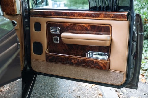 1990 Rolls-Royce Silver Spirit II Emperor Limousine In vendita (immagine 59 di 175)