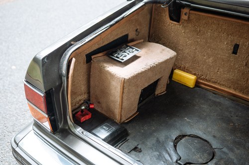 1990 Rolls-Royce Silver Spirit II Emperor Limousine In vendita (immagine 82 di 175)