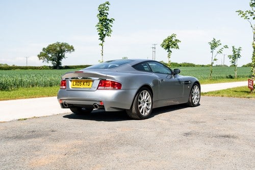 2005 Aston Martin Vanquish S zum Verkauf (Bild 11 von 76)