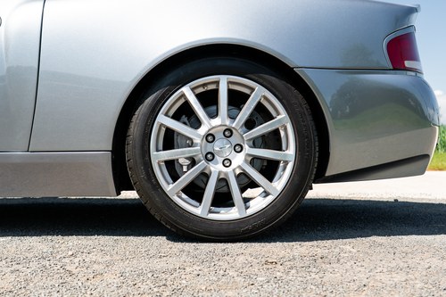 2005 Aston Martin Vanquish S zum Verkauf (Bild 15 von 76)