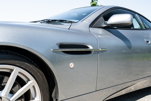2005 Aston Martin Vanquish S zum Verkauf (Bild 39 von 76)