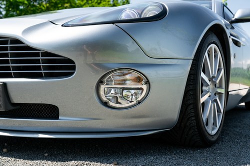 2005 Aston Martin Vanquish S zum Verkauf (Bild 44 von 76)