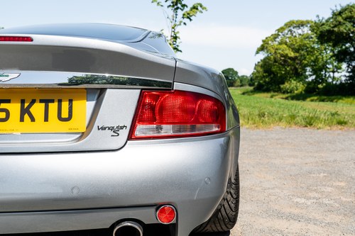 2005 Aston Martin Vanquish S zum Verkauf (Bild 53 von 76)