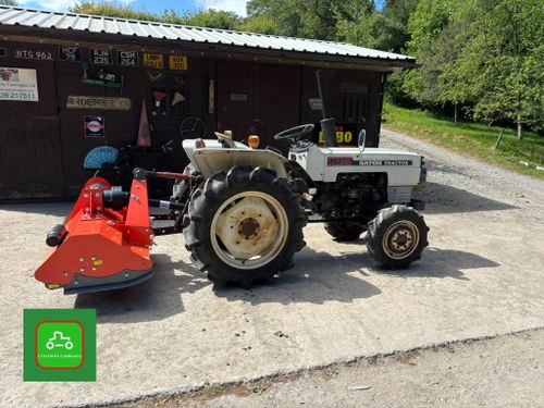 1990 MITSUBISHI SATOH 4X4 23hp COMPACT TRACTOR & NEW FLAIL TOPPER SOLD