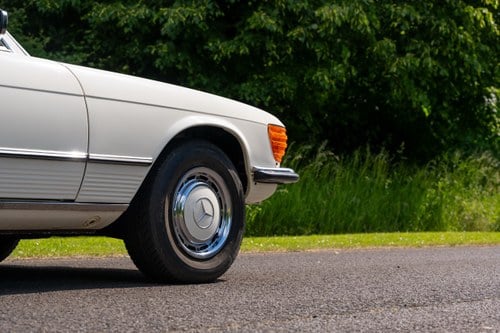1973 Mercedes-Benz 350 SL (R107) In vendita (immagine 65 di 184)