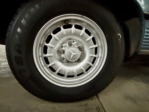 1977 Mercedes-Benz C107 450SLC till salu (bild 17 av 150)