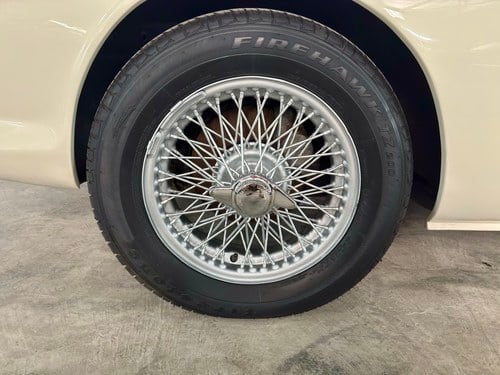 1966 Reliant Scimitar GT SE4 3L Coupe For Sale (picture 23 of 125)