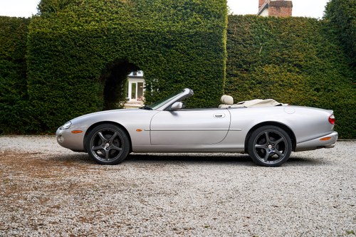 2002 Jaguar XKR 4.0 Supercharged Convertible (X100) à vendre (picture 10 of 185)