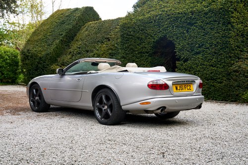2002 Jaguar XKR 4.0 Supercharged Convertible (X100) à vendre (picture 11 of 185)