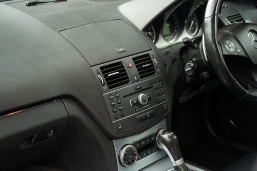 2010 Mercedes-Benz C63 AMG In vendita (immagine 32 di 141)