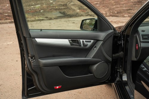 2010 Mercedes-Benz C63 AMG In vendita (immagine 53 di 141)