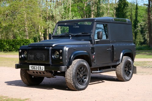 2013 Land Rover Defender 90 Chelsea Truck Company Wide Body with Kahn Upgrades In vendita (immagine 1 di 157)