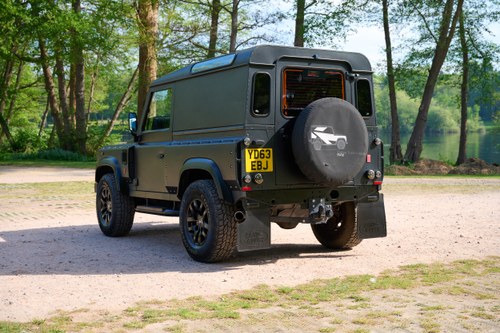 2013 Land Rover Defender 90 Chelsea Truck Company Wide Body with Kahn Upgrades In vendita (immagine 15 di 157)