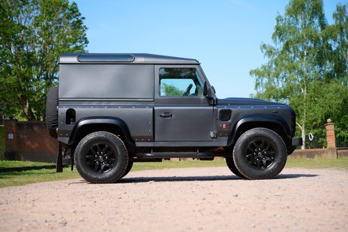 2013 Land Rover Defender 90 Chelsea Truck Company Wide Body with Kahn Upgrades In vendita (immagine 17 di 157)