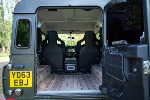 2013 Land Rover Defender 90 Chelsea Truck Company Wide Body with Kahn Upgrades In vendita (immagine 70 di 157)