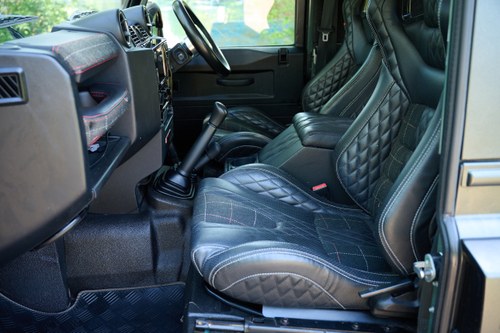 2013 Land Rover Defender 90 Chelsea Truck Company Wide Body with Kahn Upgrades In vendita (immagine 43 di 157)