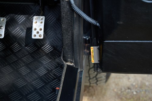 2013 Land Rover Defender 90 Chelsea Truck Company Wide Body with Kahn Upgrades In vendita (immagine 54 di 157)