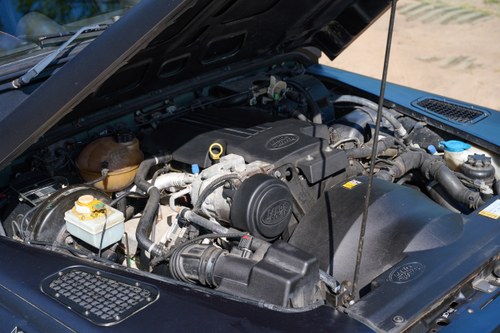 2013 Land Rover Defender 90 Chelsea Truck Company Wide Body with Kahn Upgrades In vendita (immagine 121 di 157)